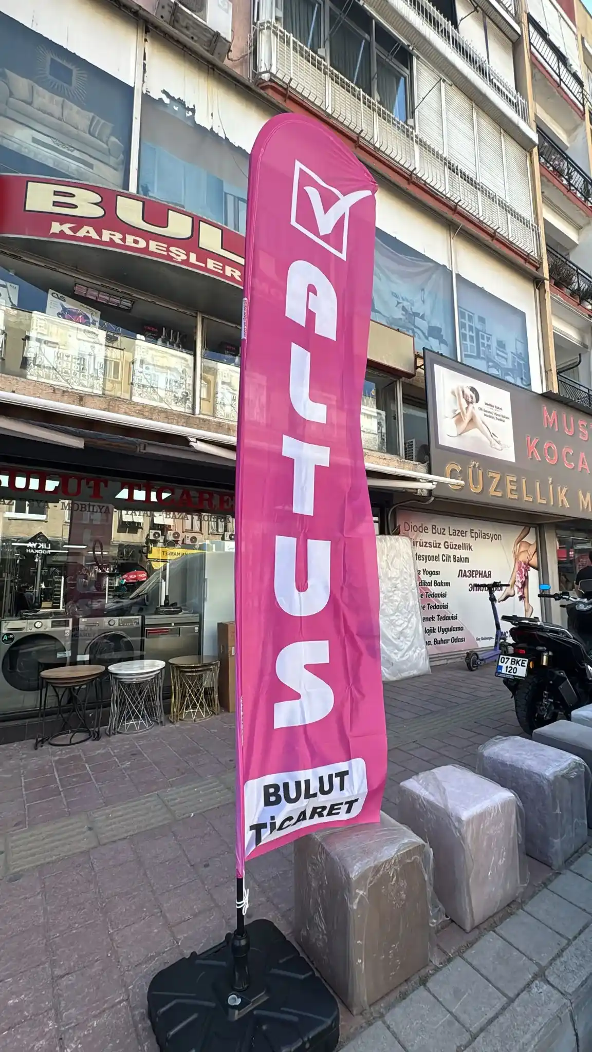beyaz-esyaci-olta-bayragi-31