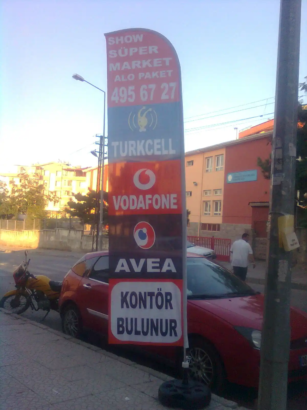 Cep Telefoncu Olta Bayrağı-21