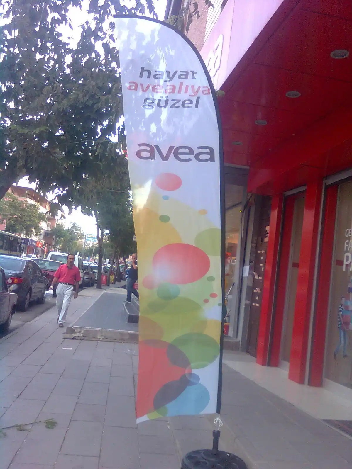 Cep Telefoncu Olta Bayrağı-47