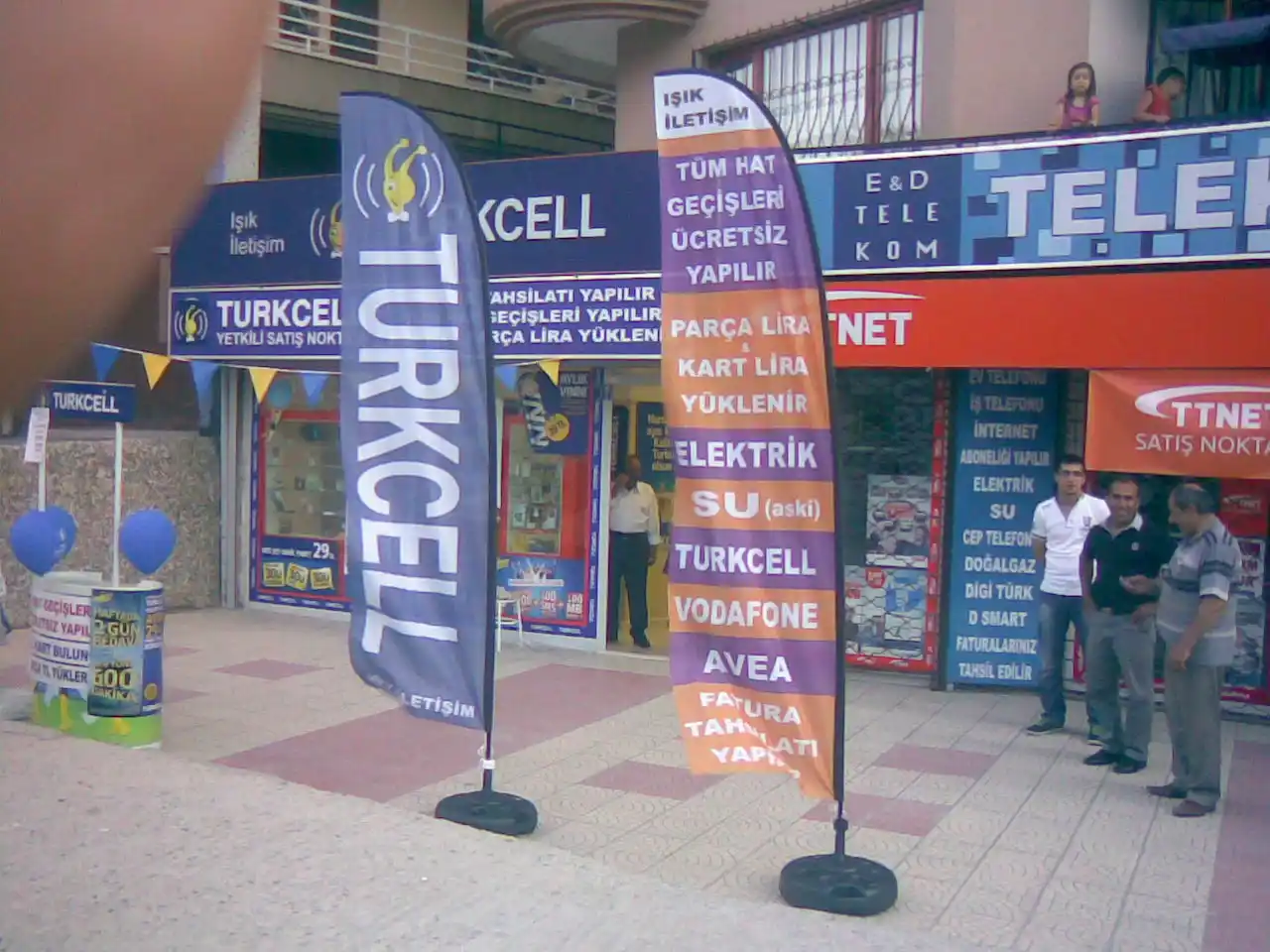 Cep Telefoncu Olta Bayrağı-54