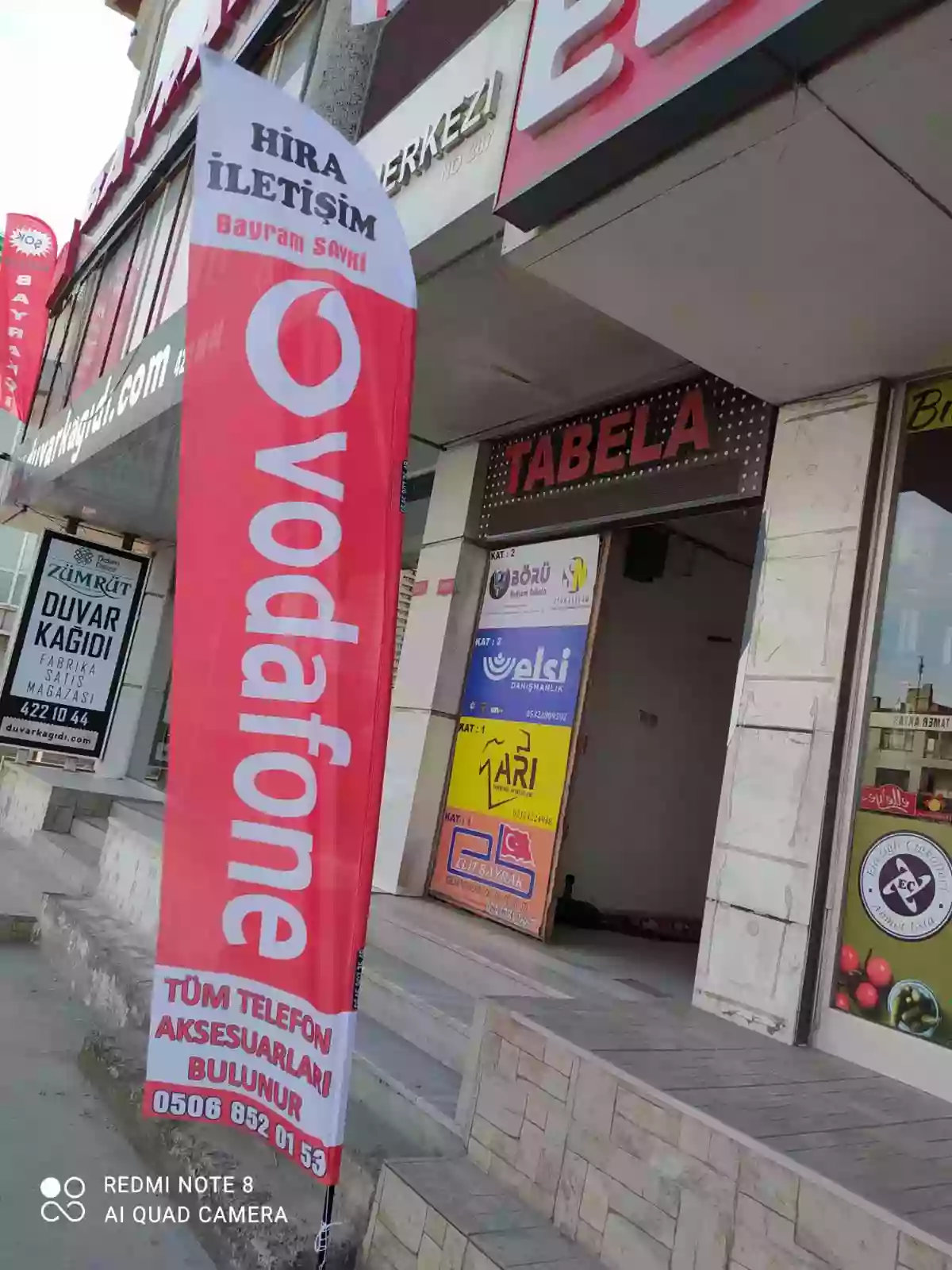 Cep Telefoncu Olta Bayrağı-8